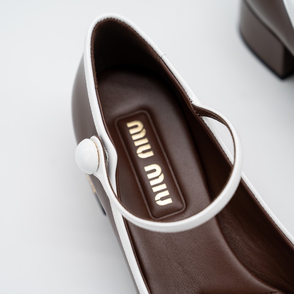 size 39.5eu 9.5 US Miu Miu Two-Tone Patent Leather Mary Jane Pumps Brown - Picture 8 of 12